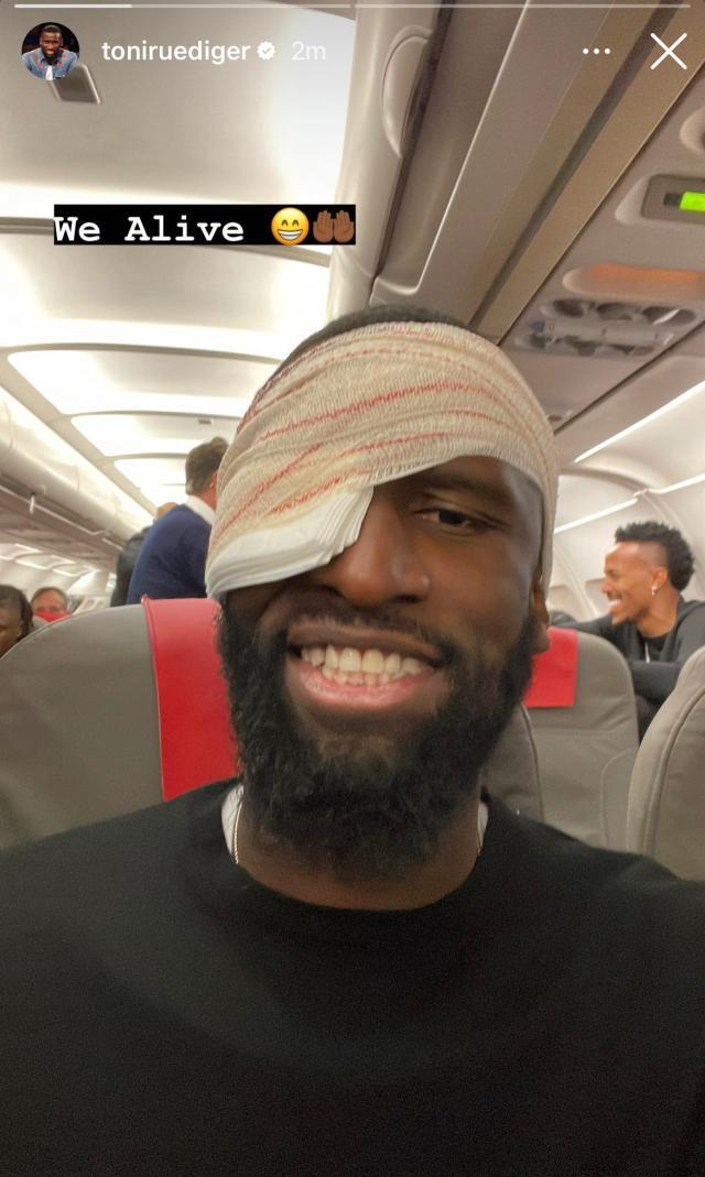 1665532447803077665.jpg Fe0v590WIAE52ZT.jpg