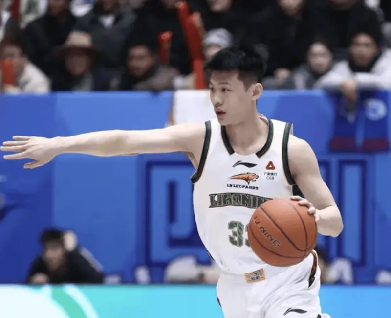 华体会体育-王岚嵚全场12中5，三分6中2得到14分1篮板4助攻